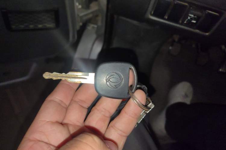 Used Dongfeng Xiaokang K07II 2013 1.0L Base Model CNG