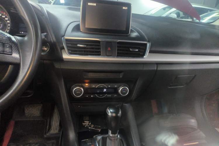 Used Mazda 3 Axela 2014 Sedan 2.0L Automatic Sport Model Audio And AC Panel