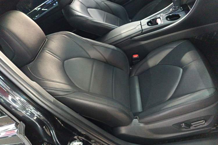 Used Toyota Avalon 2023 2.5L Luxury Edition
