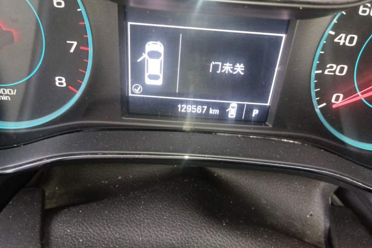 Used Chevrolet Cruze 2018 320 Automatic Pioneer Sunroof Edition Odometer Close Up