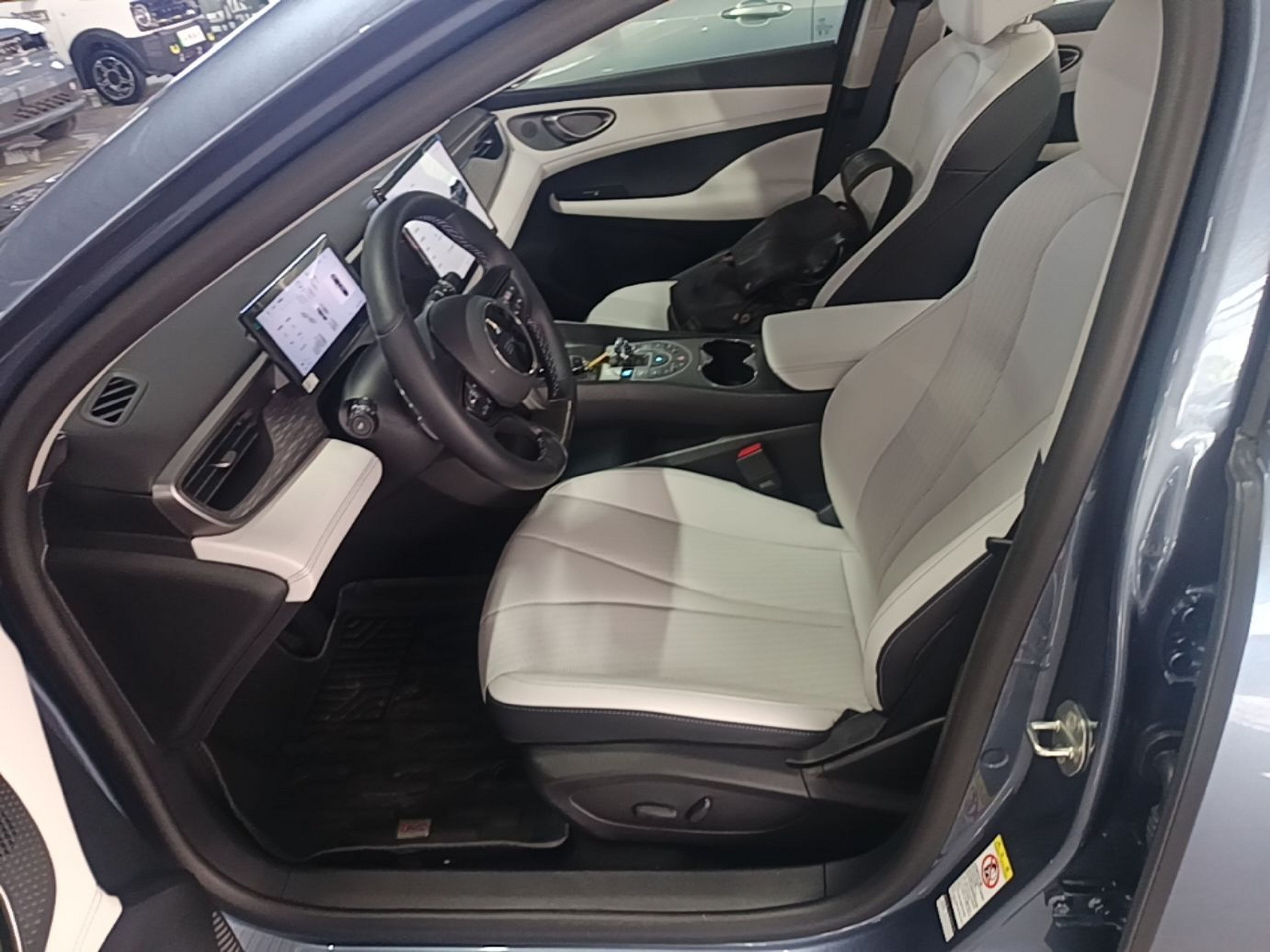 Vordere Reihe im Auto