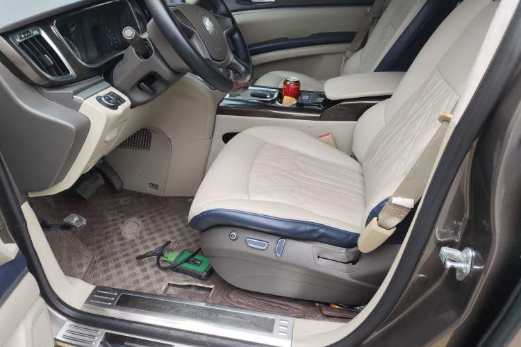 Used Buick GL8 2011 2.4L CT Luxury Business Comfort Edition