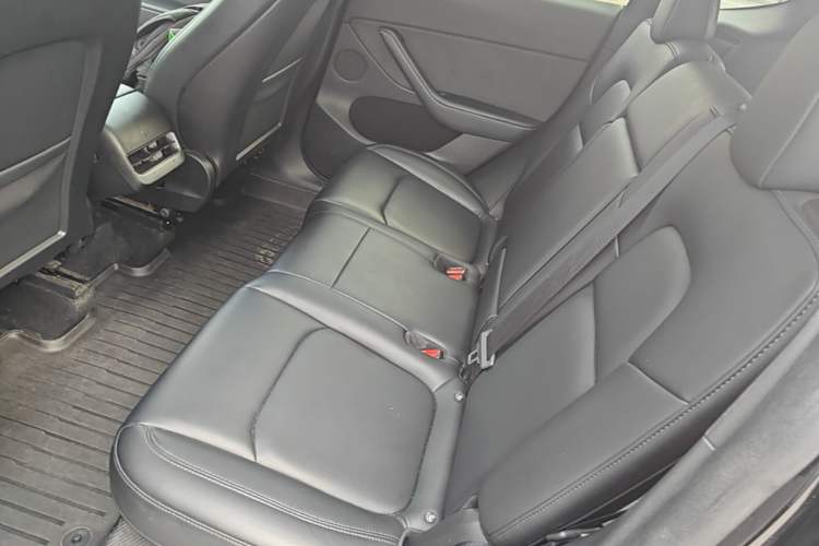 Used Tesla Model Y 2023 Rear-Wheel-Drive Version