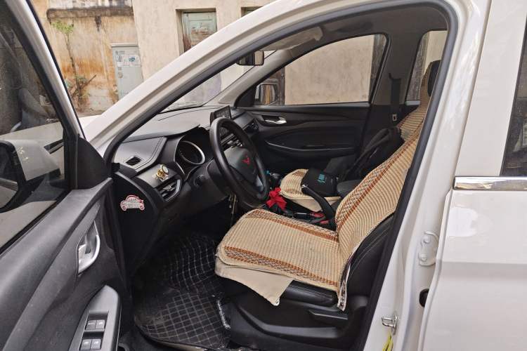 Used Wuling Hongguang S3 2019 1.5L Manual Standard Version China VI Standard
