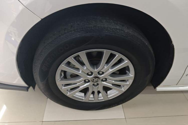 Used Toyota Sienna 2021 2.5L Hybrid Comfort Edition