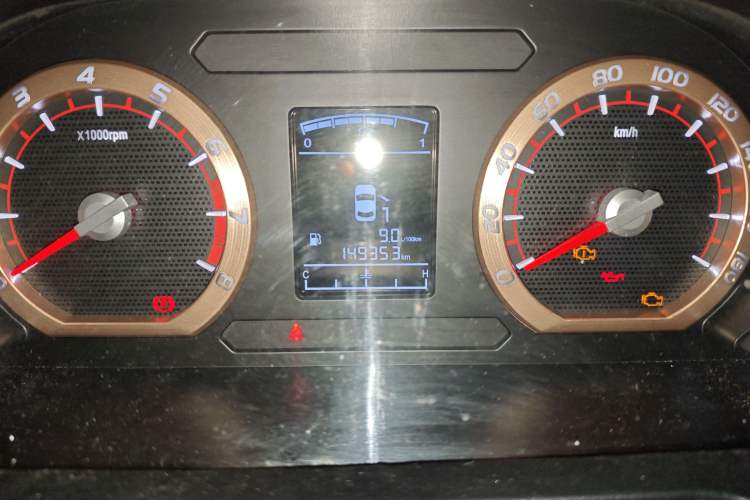 Used FORTHING Lingzhi 2018 M5L 2.0L 7-Seater Comfort Model
