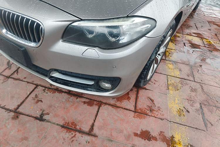 Used BMW 5 Series 2017 528Li Leading Model
