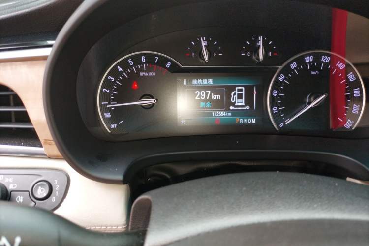 Used Buick GL8 2018 ES 28T Comfort Model China VI Standard Odometer Close Up