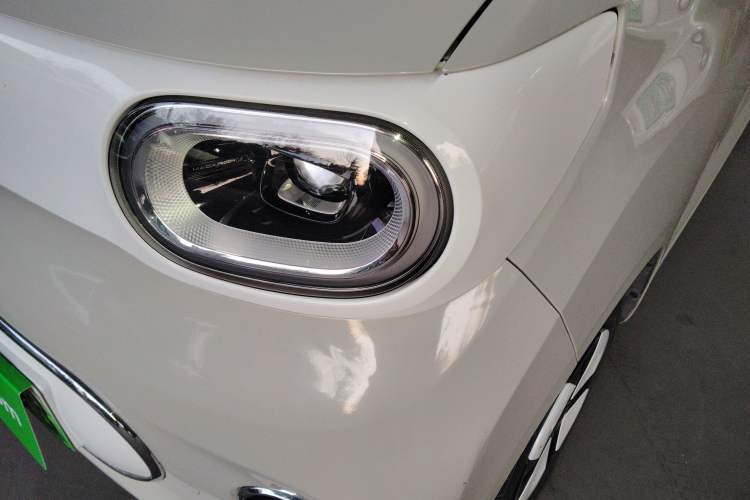 Used Wuling Hongguang MINIEV 2024 3rd Generation 215km Advanced Version
