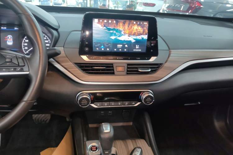 Used Nissan Teana 2021 2.0L XL Comfort Edition Audio And AC Panel