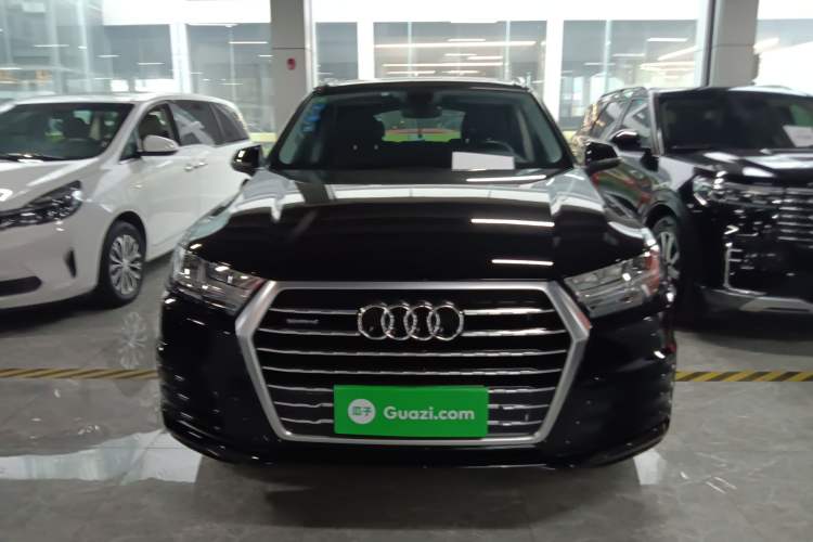 Used Audi Q7 2019 45 TFSI Comfort Model