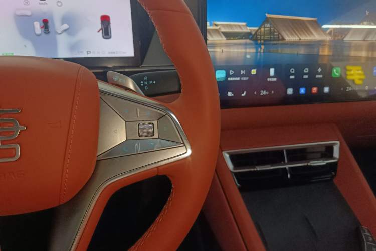 Used BYD Tang L 2025 EV with 670 km Range LiDAR and Premium Features
