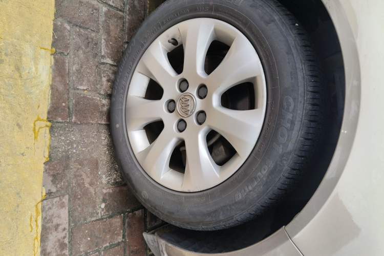 Used Buick Regal 2015 1.6T Fashion Tech Model
