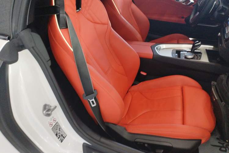 Used BMW Z4 2023 sDrive 25i M Sport Night Edition package Right Front Seat