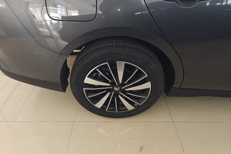 Used Changan Eado PHEV 2025 Smart New Blue Whale 145KM Battleship Edition