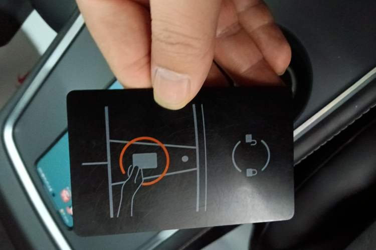 Used Tesla Model Y 2021 Standard Range Rear-Wheel Drive Version Vehicle Key