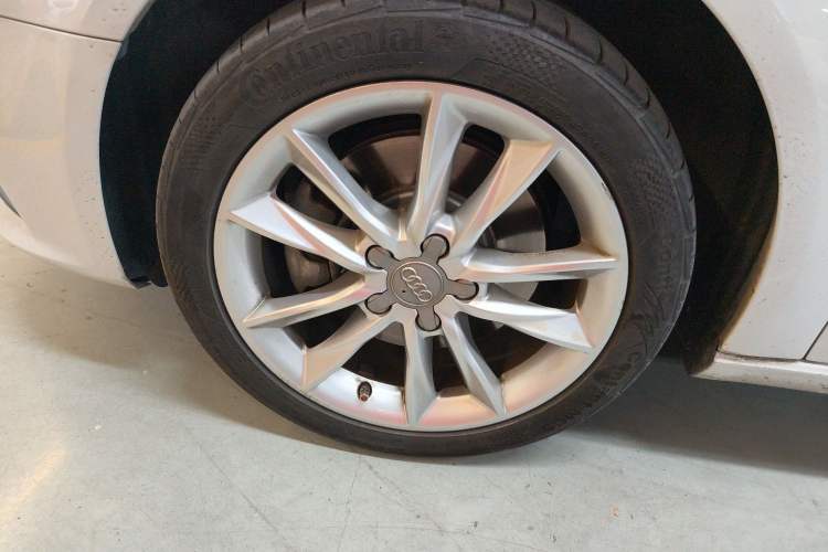Used Audi A3 2015 Sportback 40 TFSI Automatic Comfort Model Left Front Wheel Hub