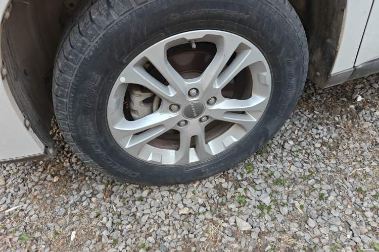 Used Haval M6 2018 1.5T Manual Two-Wheel Drive Elite Model Left Front Wheel Hub