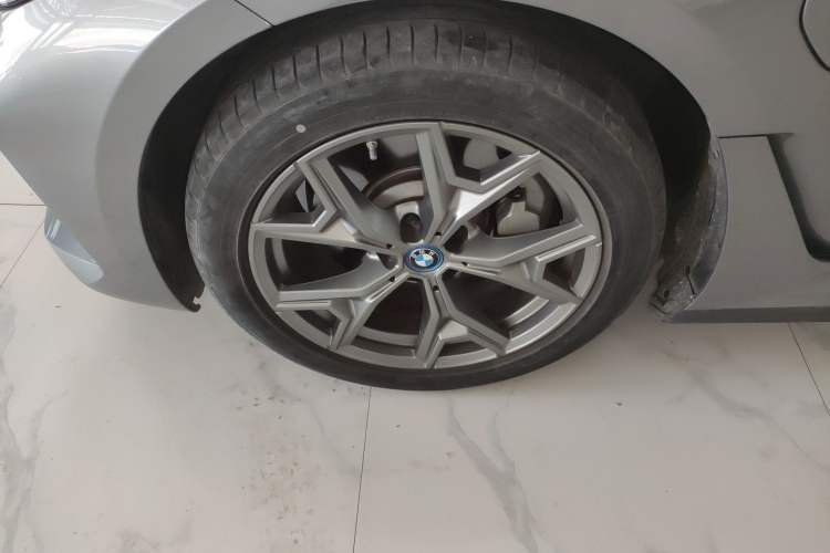 Used BMW i3 2022 eDrive 35 L
