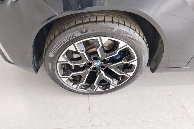 Used BMW X3 2025 xDrive30L Leading Model M Sport Package Left Front Wheel Hub