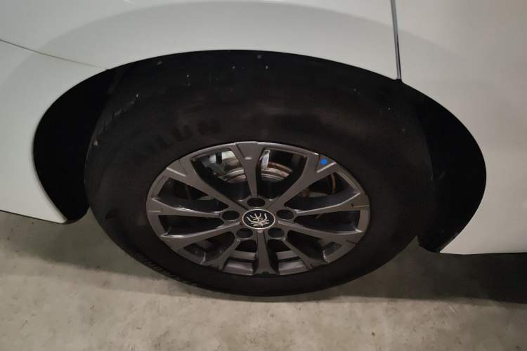 Used BYD Qin L 2024 DM-i 80KM Leading Model Right Rear Wheel Hub