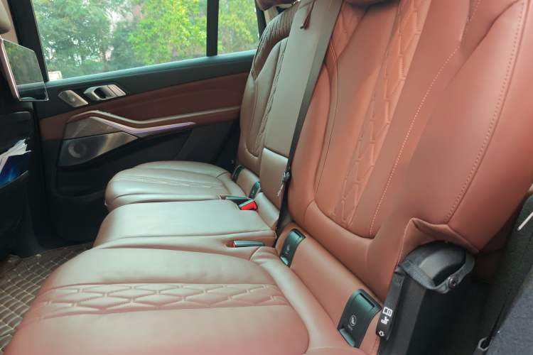 Used BMW X7 2021 xDrive40i Executive Model with M Sport Package
