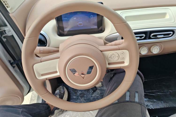 Used Wuling Hongguang MINIEV 2025 Four-Door Version Advanced Edition