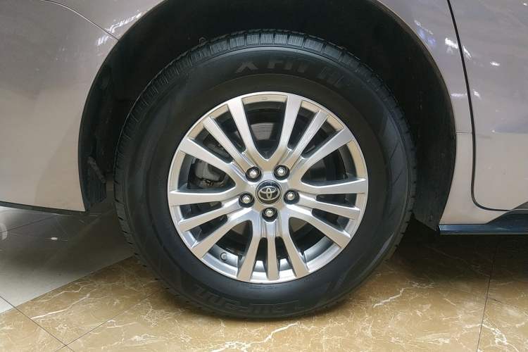 Used Toyota SIENNA 2021 2.5L Hybrid Luxury Edition Exterior 5