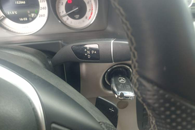 Used Mercedes-Benz GLK-Class 2013 GLK 300 4MATIC Dynamic Sunroof Model Gear Lever