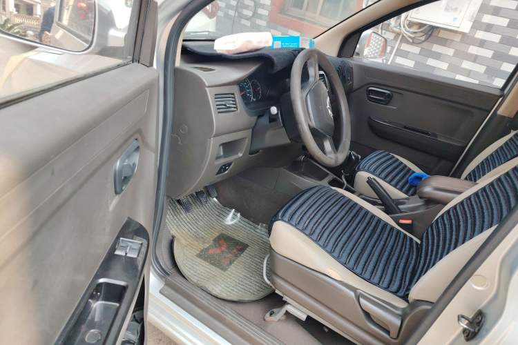 Used Wuling Hongguang 2013 1.2L S Comfort Model China IV Standard
