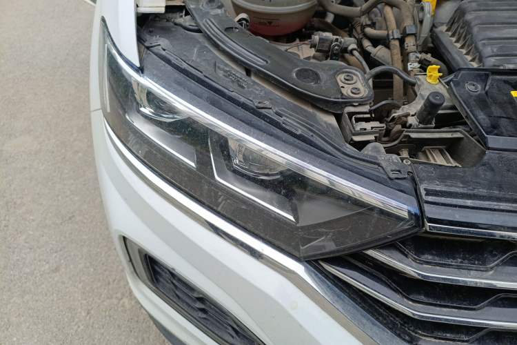 Used Volkswagen T-ROC 2019 280TSI DSG Two-Wheel Drive Comfort Version China VI Standard Right Front Headlight