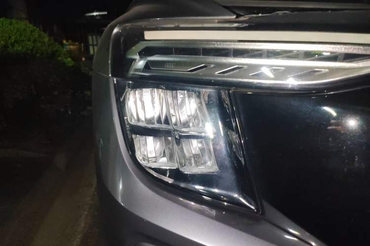 Used Audi Q5 e-tron 2023 40 e-tron Shining Edition Mecha Kit