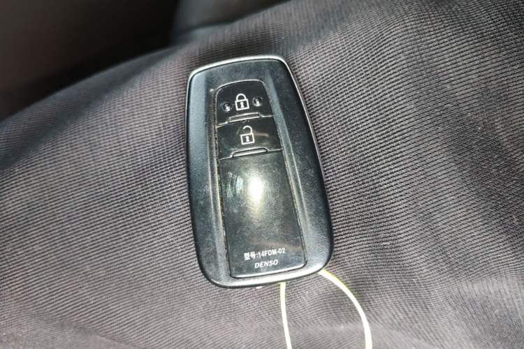 Used Toyota IZOA 2020 2.0L Yichi Version Vehicle Key
