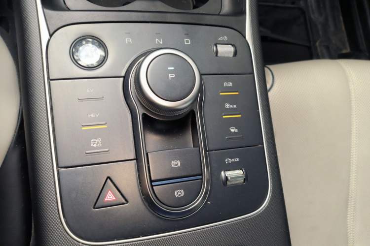 Used BYD Destroyer 05 2023 Champion Edition DM-i 55KM Luxury Model Gear Lever