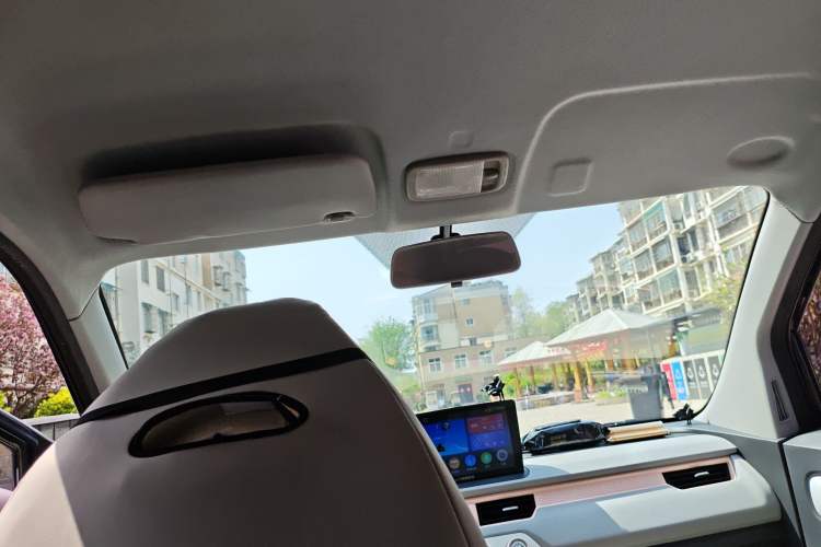 Used Chery QQ Ice Cream 2023 120km Ice Cream-Type Lithium Iron Phosphate Headliner