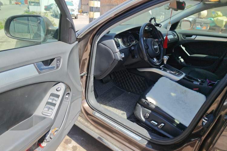 Used Audi A4L 2016 35 TFSI Automatic Comfort Model Driver Seat