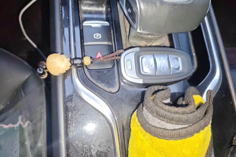 Used Hongqi E-QM5 2022 431 km Charge & Enjoy Edition
