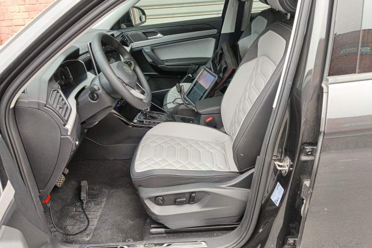 Used Volkswagen Tayron 2023 280TSI Two-Wheel-Drive Luxury Plus Advanced Version Left Front Seat