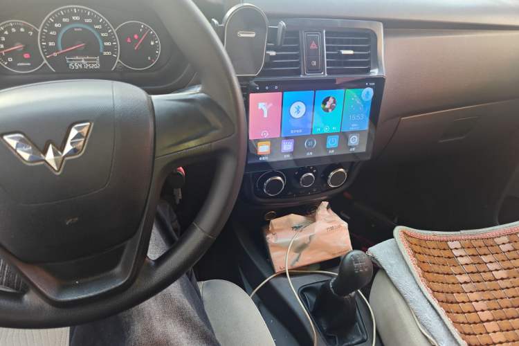 Used Wuling Rongguang V 2016 1.5L Standard Version Audio And AC Panel