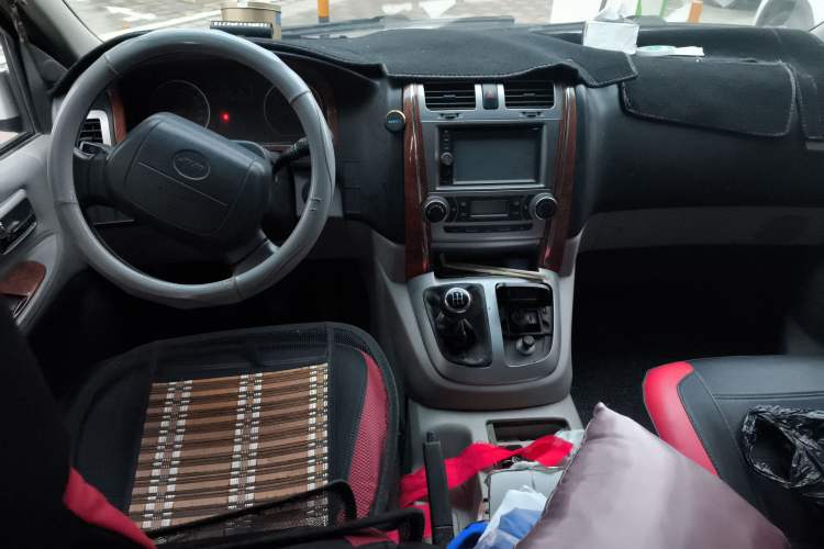 Used Jinbei Grace 2015 2.0L Classic Edition Standard Model Long Wheelbase 7/9 Seats