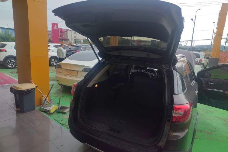 Used Dongfeng Aeolus AX3 2017 Leading Edition 1.5L Automatic Shangkue Model
