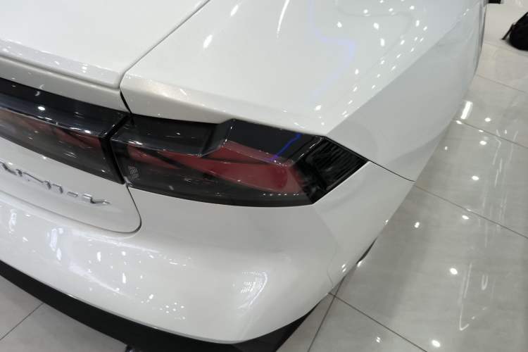 Used CHANGAN UNI-V 2022 1.5T Prestige Version Right Rear Taillight