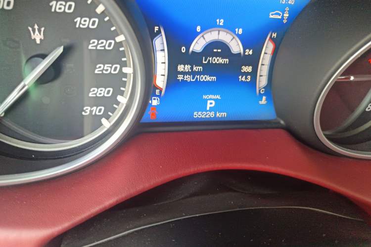 Used Maserati Levante 2019 3.0T Standard Version China VI Odometer Close Up