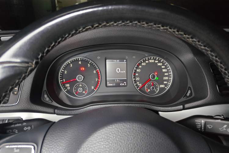 Used Volkswagen Passat 2013 1.8TSI DSG Ultimate Edition Instrument Cluster