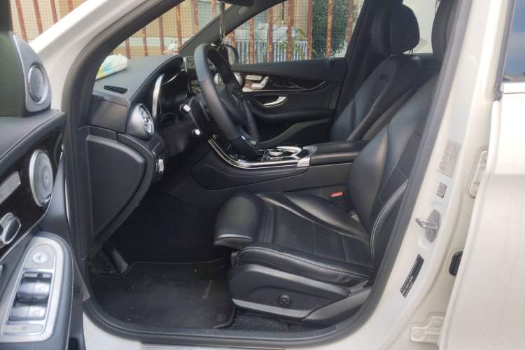 Used Mercedes-Benz GLC 2017 GLC 260 4MATIC Dynamic Edition
