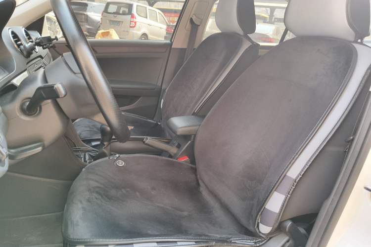 Used Volkswagen Jetta 2015 Value Edition 1.6L Manual Fashionable Style