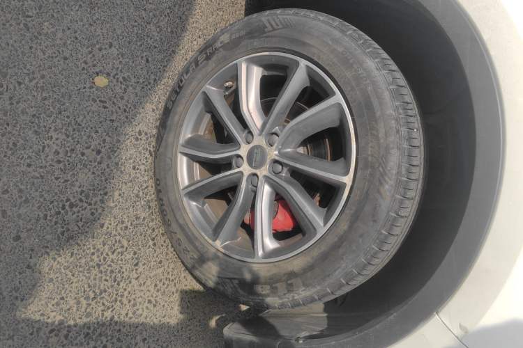 Used Geely Auto Emgrand X7 Sport 2021 1.8TD DCT Two-Wheel Drive Asian Games Edition Right Front Wheel Hub