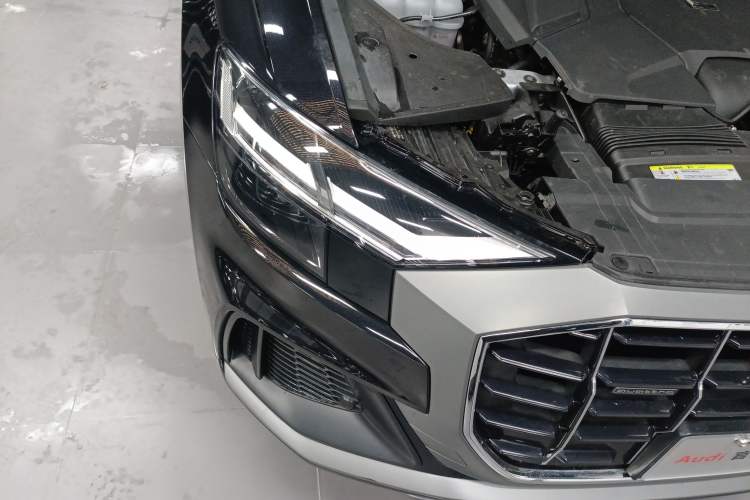 Used Audi Q8 2019 55 TFSI Luxury Dynamic Model Right Front Headlight