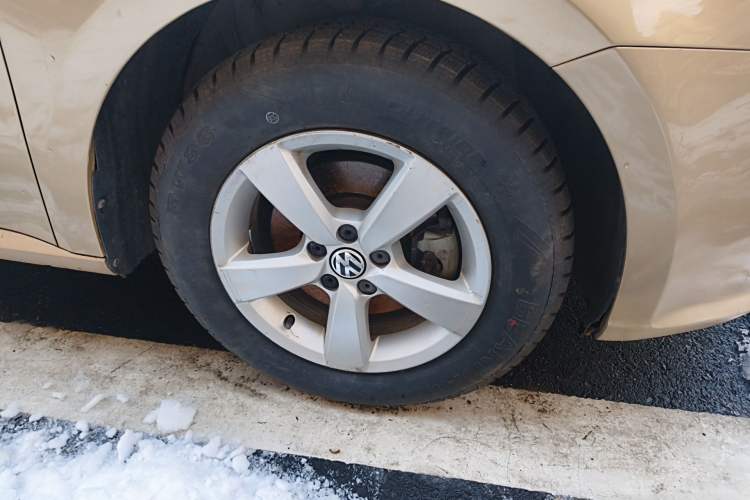 Used Volkswagen Lavida 2013 Revised Classic 1.6L Automatic Fashion Edition
