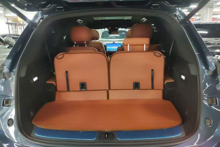 Used Hima AITO M7 2024 1.5T Intelligent Driving 4WD Ultra Version 6 Seats Trunk